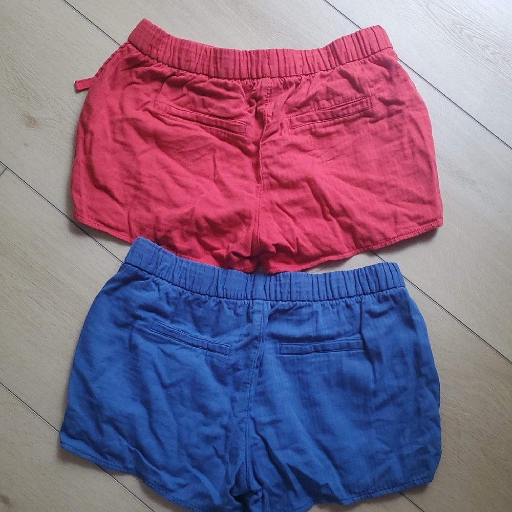 Old Navy Women's Blue and Red Shorts - Picture 5 of 5